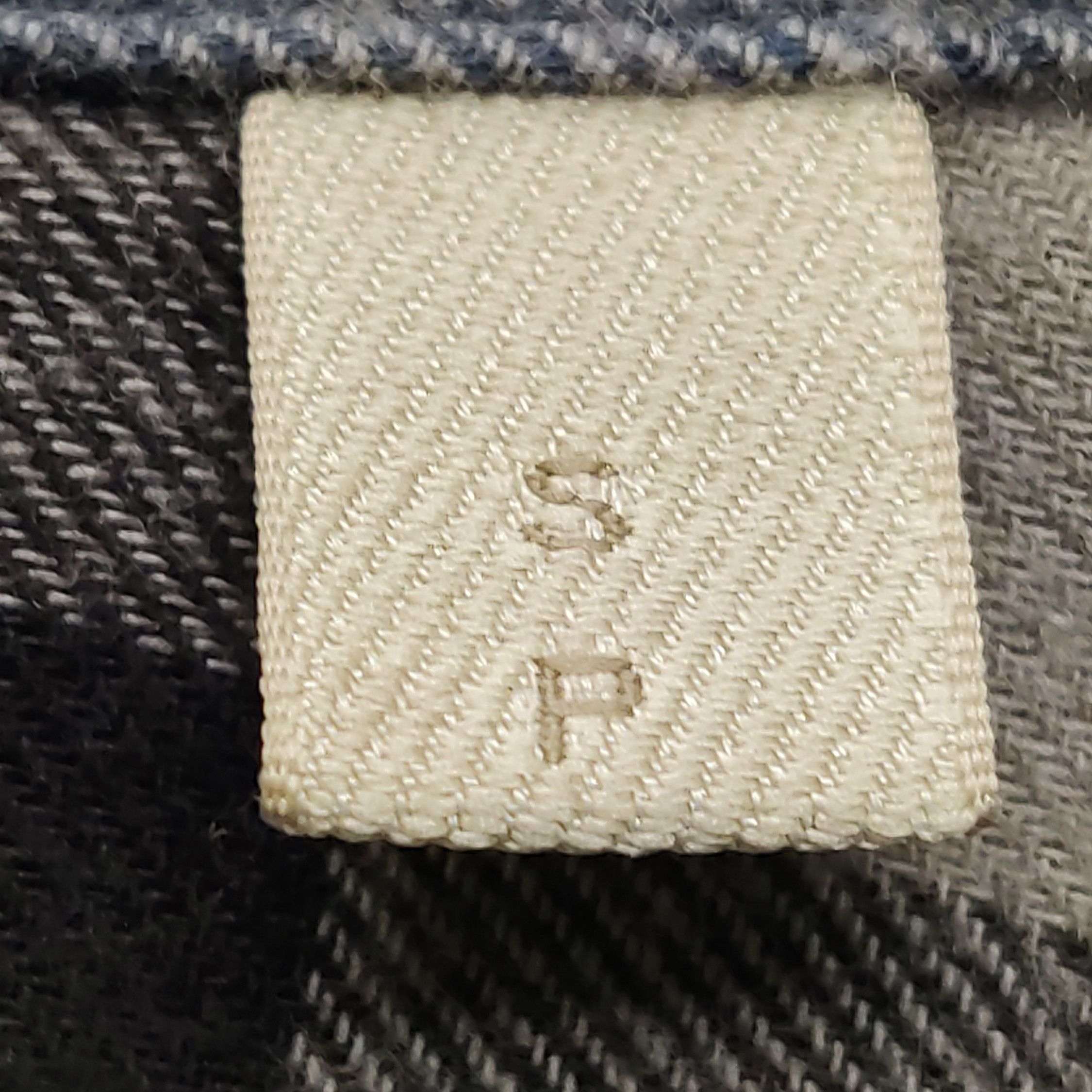 Burberry Burberry Men s Button Ups Size US S / EU 44-46 / 1 - 7 Thumbnail