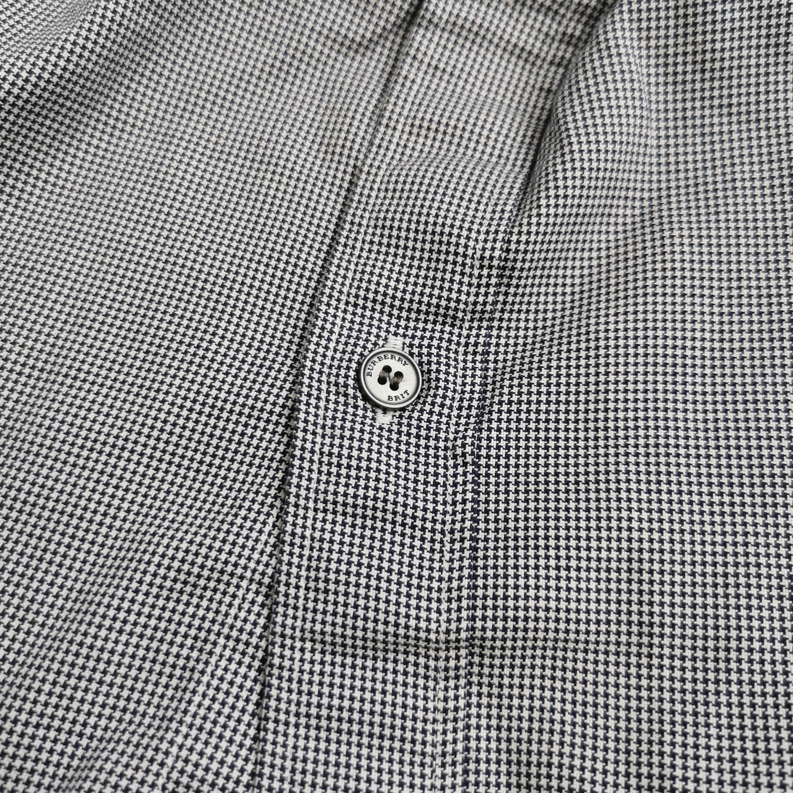 Burberry Burberry Men xs Button Ups Size US XS / EU 42 / 0 - 3 Thumbnail