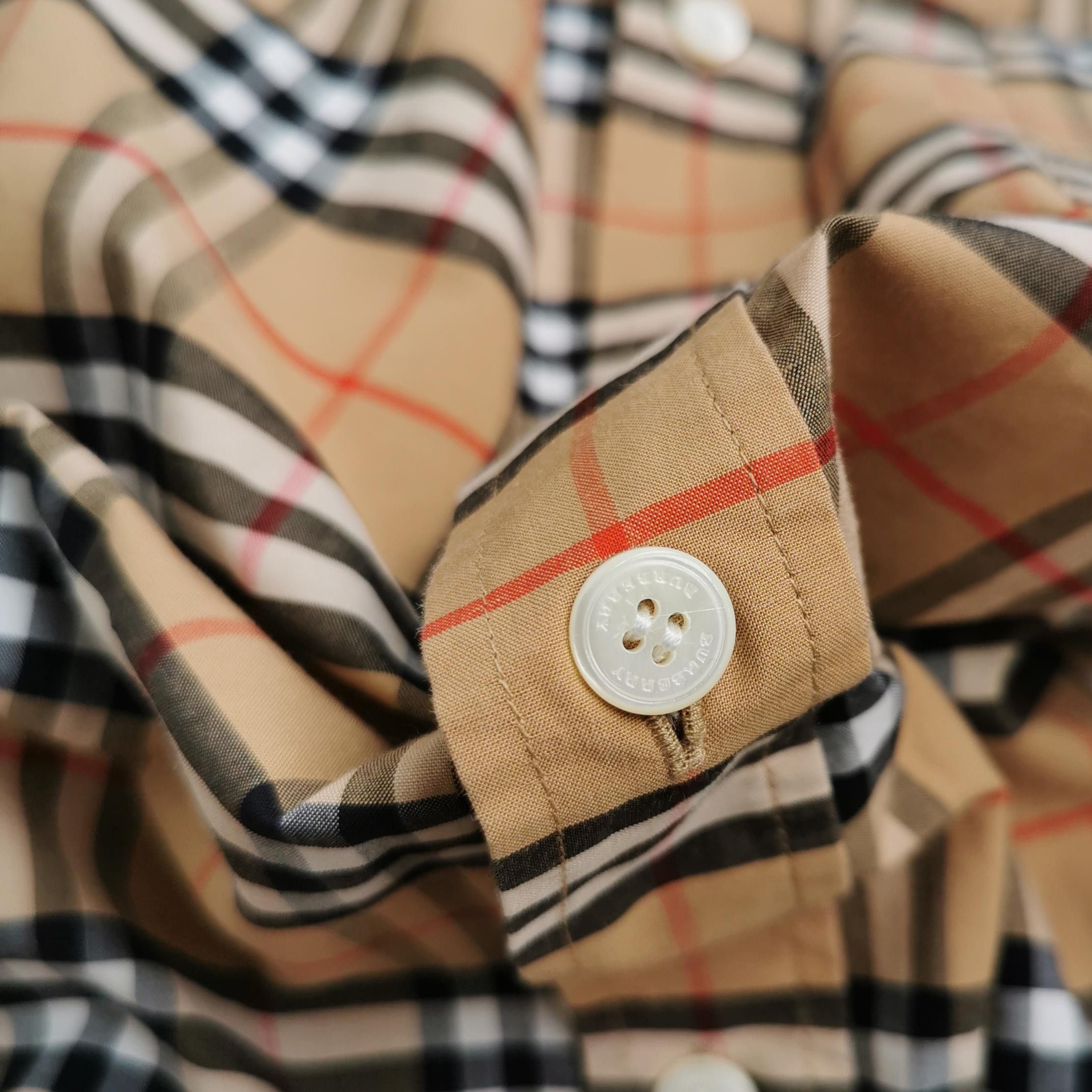 Burberry Burberry Men m Button Ups Size US M / EU 48-50 / 2 - 3 Thumbnail