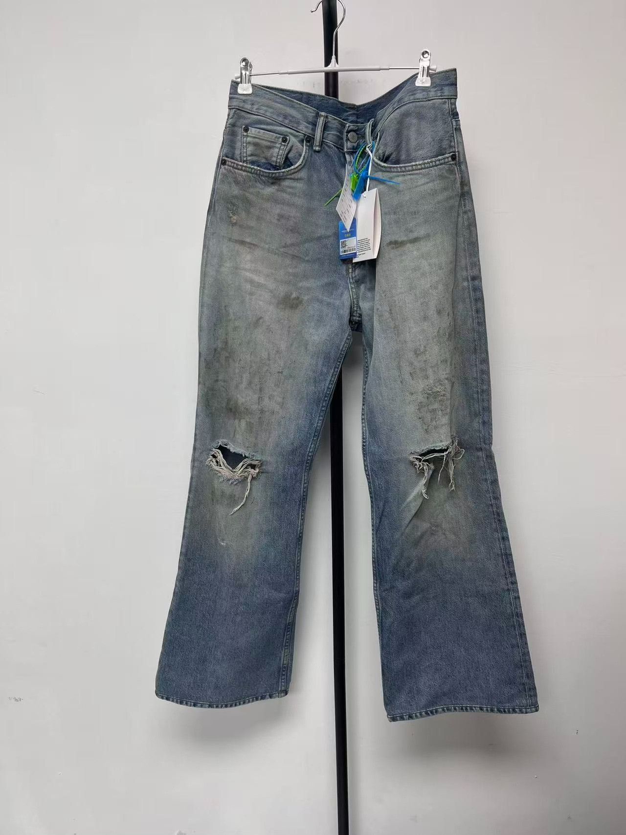 Acne Studios Acne Studios Dirty Distressed Wide Leg Jeans 29 Size US 29 - 2 Thumbnail