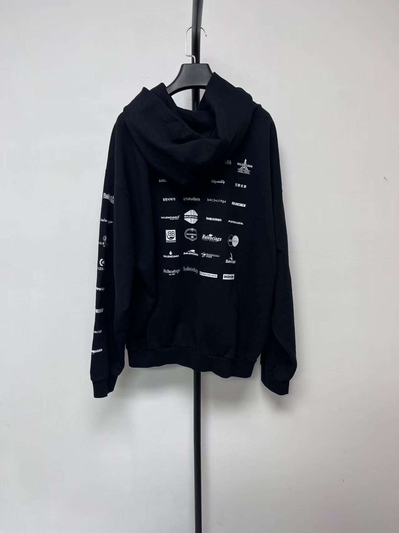 Balenciaga Balenciaga Multi Logo Print Hoodie Size M Size US M / EU 48-50 / 2 - 3 Thumbnail