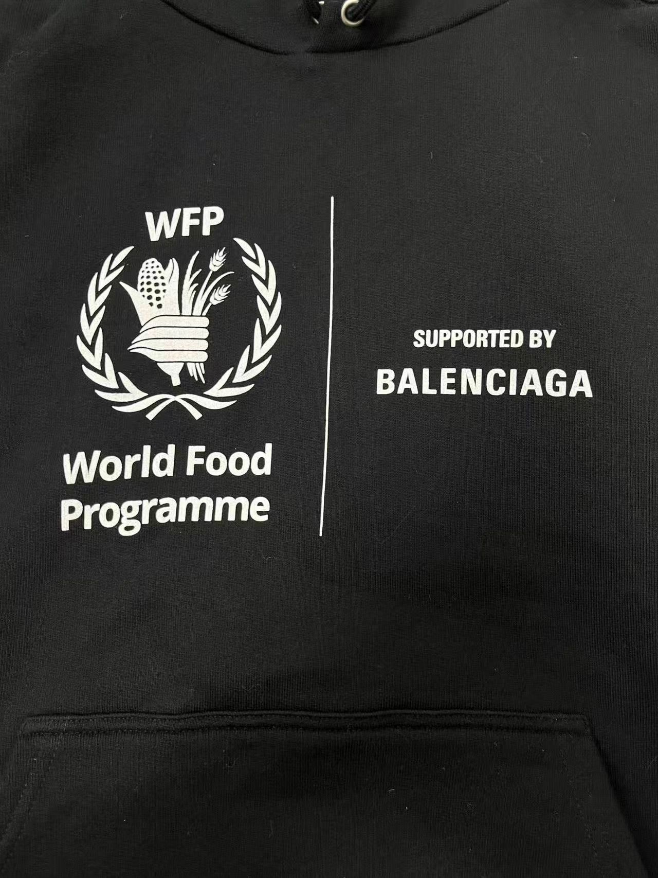 Balenciaga Balenciaga x WFP Logo Print Hoodie Size S Size US S / EU 44-46 / 1 - 4 Thumbnail