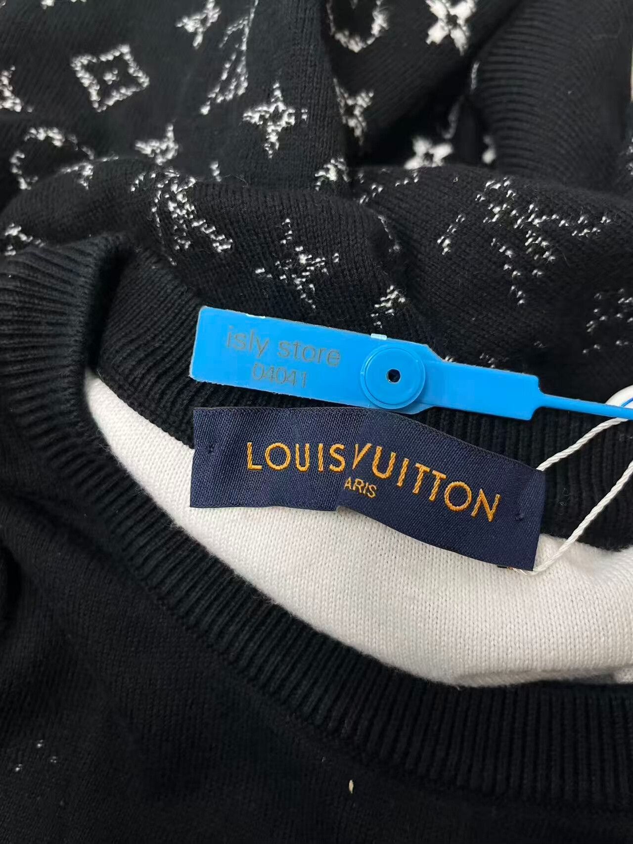 Louis Vuitton Louis Vuitton Monogram Gradient Sweater Size M Size US M / EU 48-50 / 2 - 6 Thumbnail