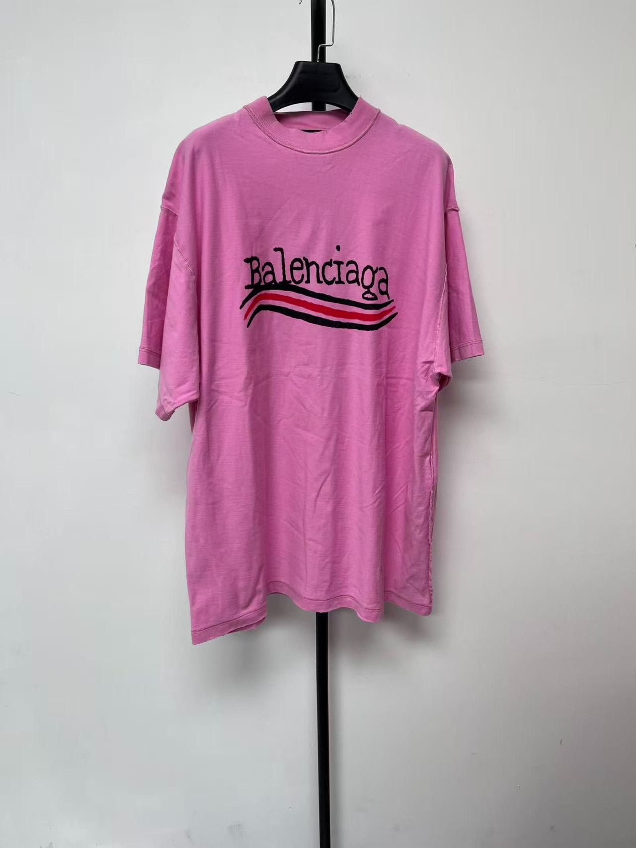 Balenciaga Balenciaga Pink Scribble Logo T-Shirt Size 1 Size S / US 4 / IT 40 - 2 Thumbnail