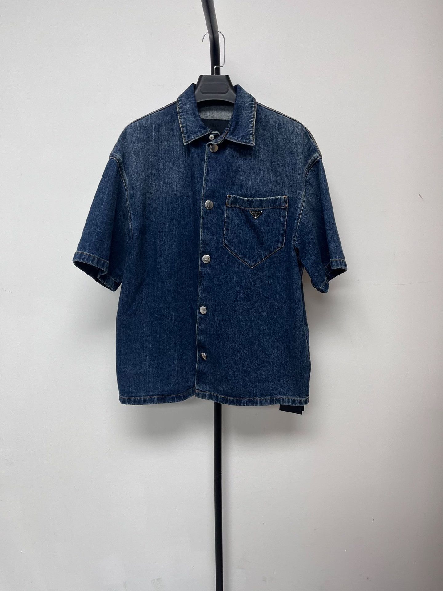 Prada Prada Denim Short Sleeve Snap Button Shirt S Size US S / EU 44-46 / 1 - 2 Thumbnail