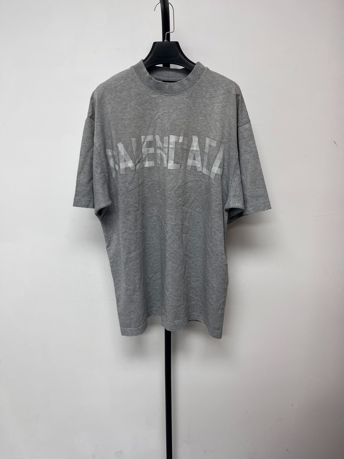 Balenciaga Balenciaga Tape Logo Short Sleeve T-Shirt XS Size US XS / EU 42 / 0 - 2 Thumbnail