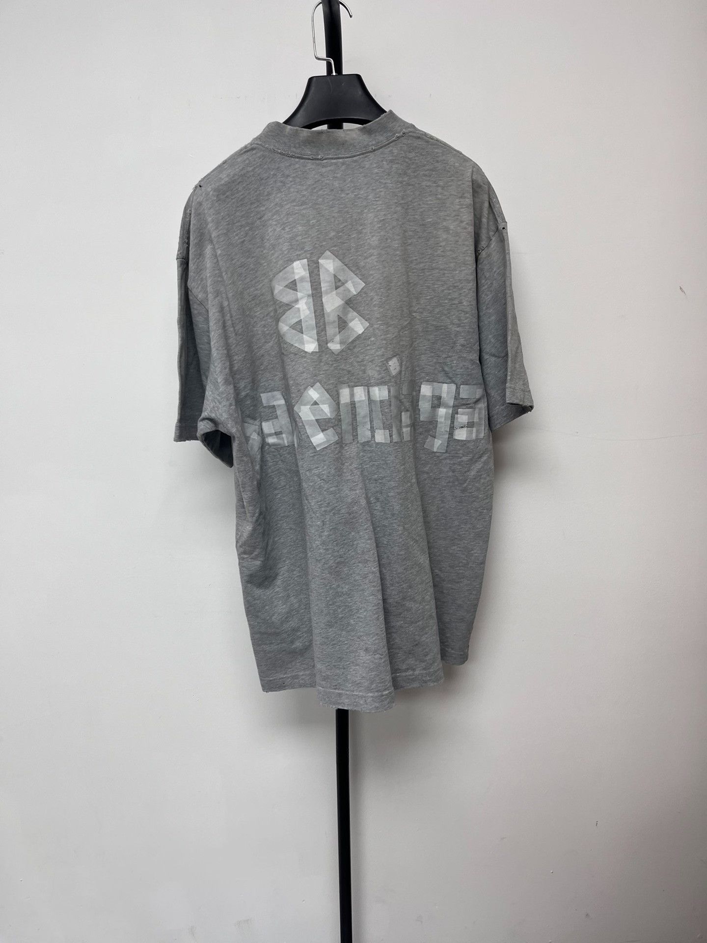 Balenciaga Balenciaga Tape Logo Short Sleeve T-Shirt XS Size US XS / EU 42 / 0 - 3 Thumbnail