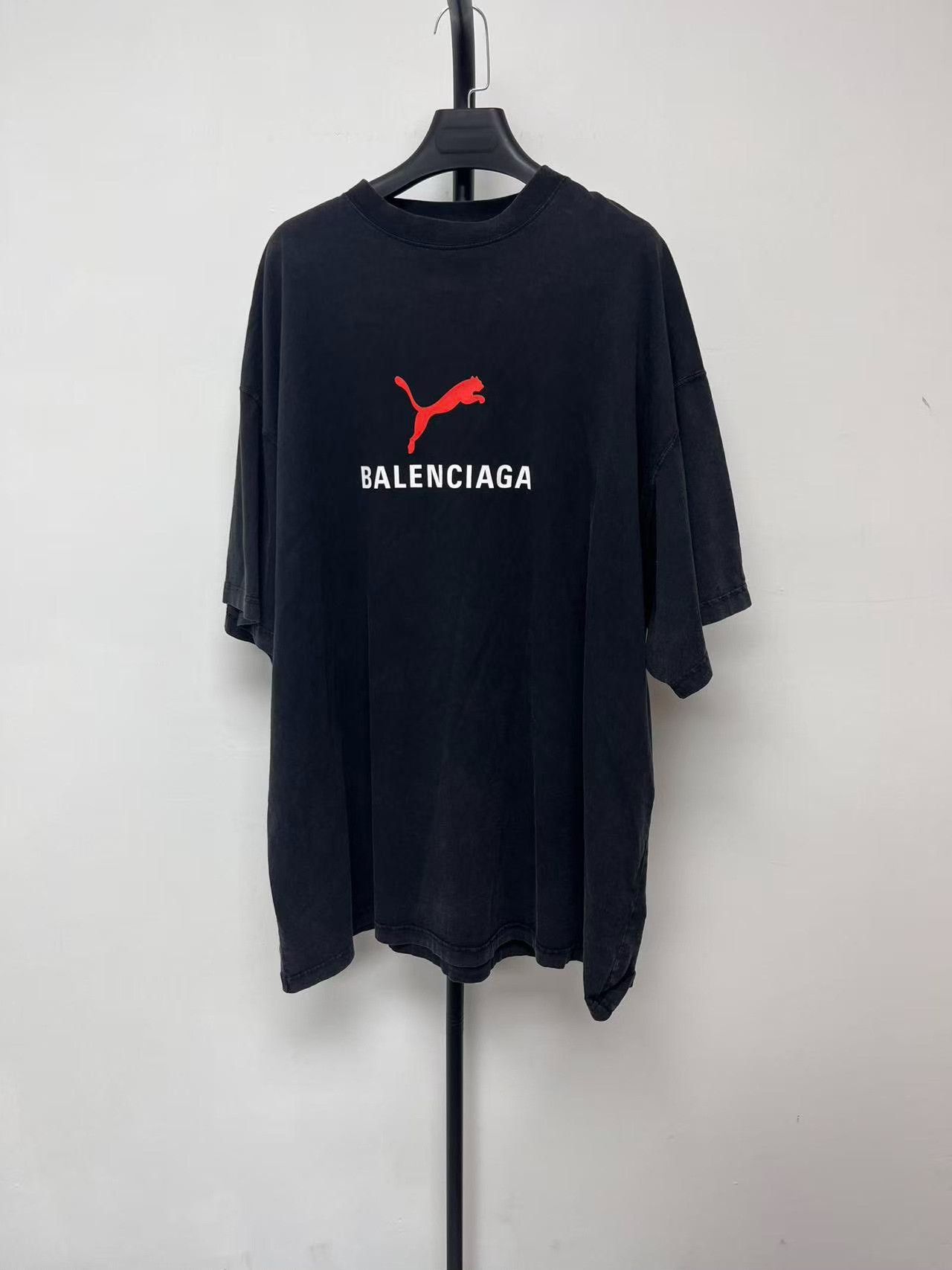 Balenciaga Balenciaga x Puma Logo Graphic T-Shirt Size 4 Size US XL / EU 56 / 4 - 2 Thumbnail