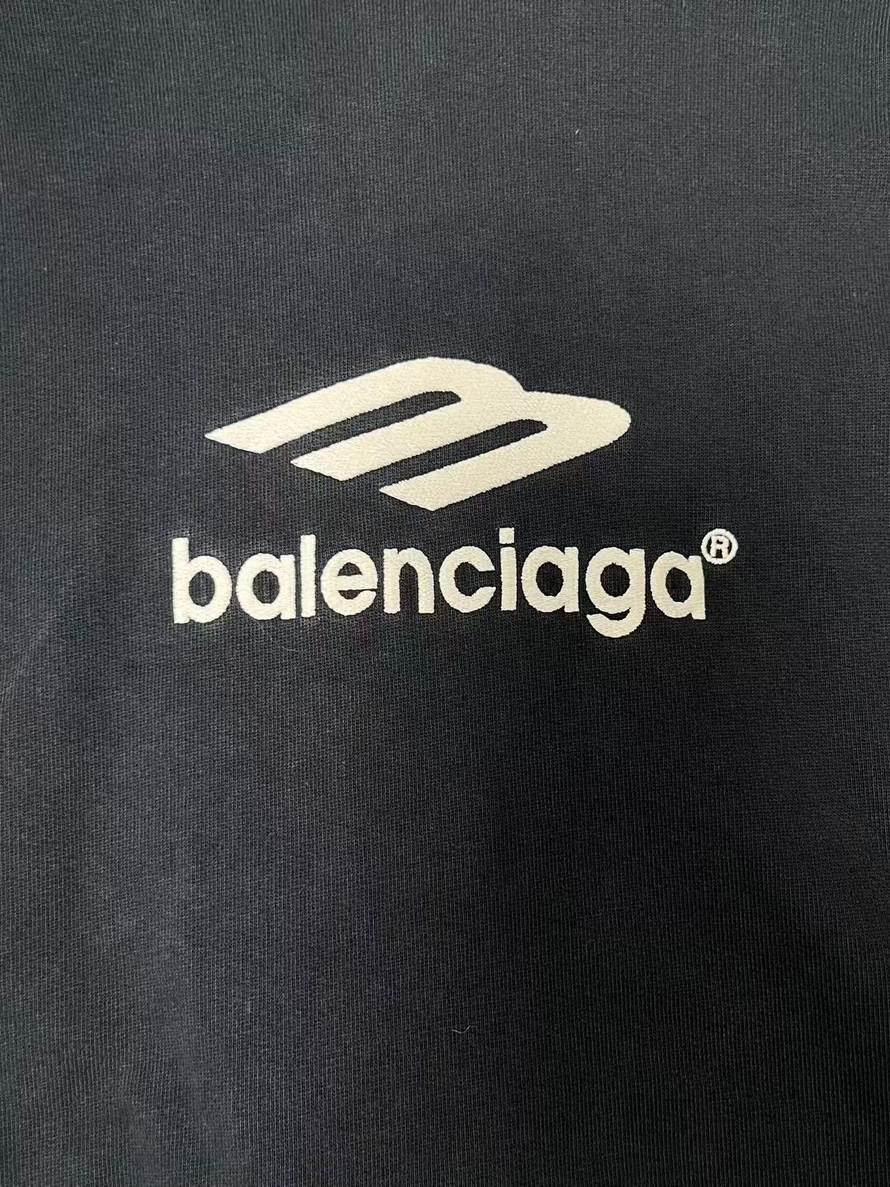 Balenciaga Balenciaga Sporty Logo Hoodie XS Size XS / US 0-2 / IT 36-38 - 4 Thumbnail
