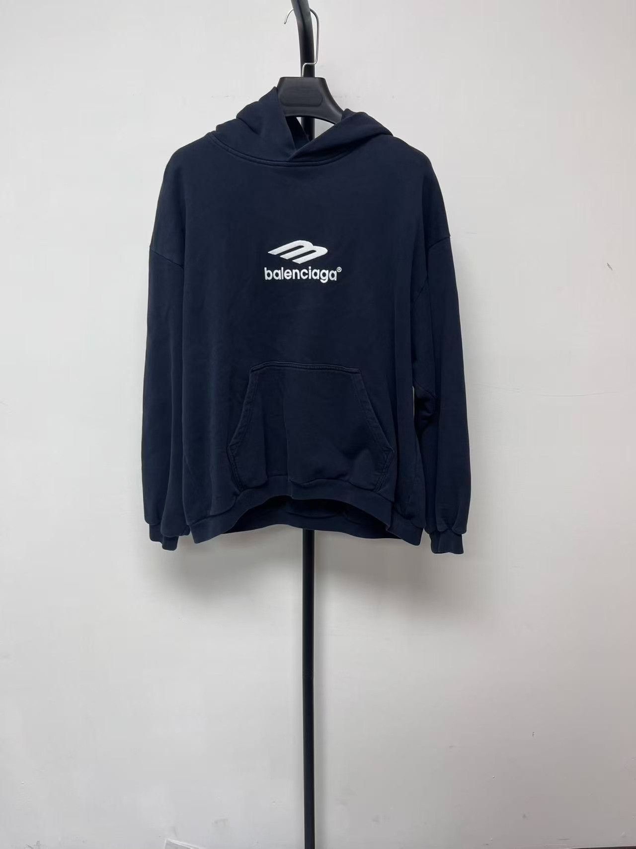 Balenciaga Balenciaga Sporty Logo Hoodie XS Size XS / US 0-2 / IT 36-38 - 2 Thumbnail