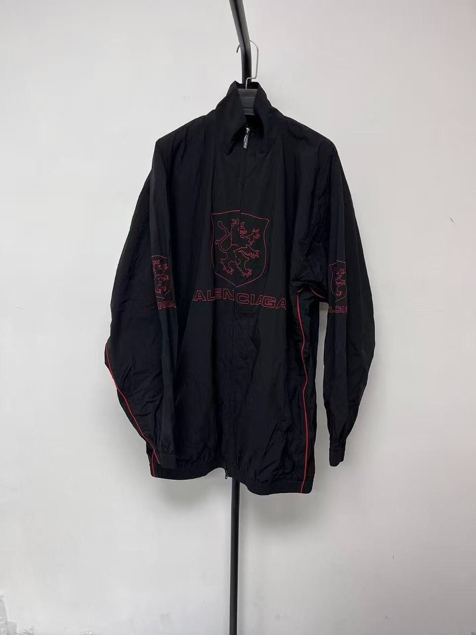 Balenciaga Balenciaga Lion Crest Embroidered Windbreaker Size 2 Size US M / EU 48-50 / 2 - 2 Thumbnail