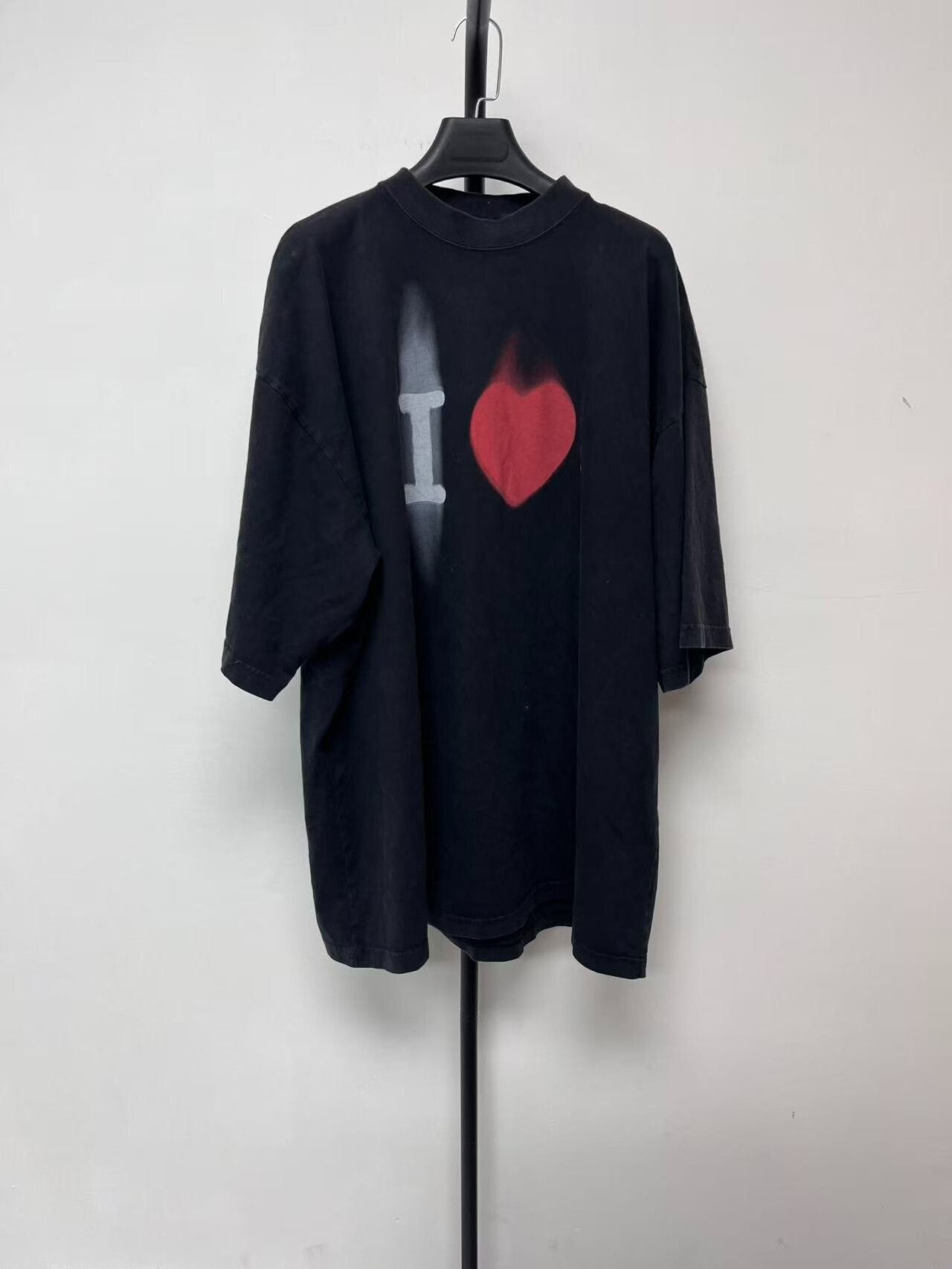 Balenciaga Balenciaga I Heart Graphic T-Shirt S Size US S / EU 44-46 / 1 - 2 Thumbnail