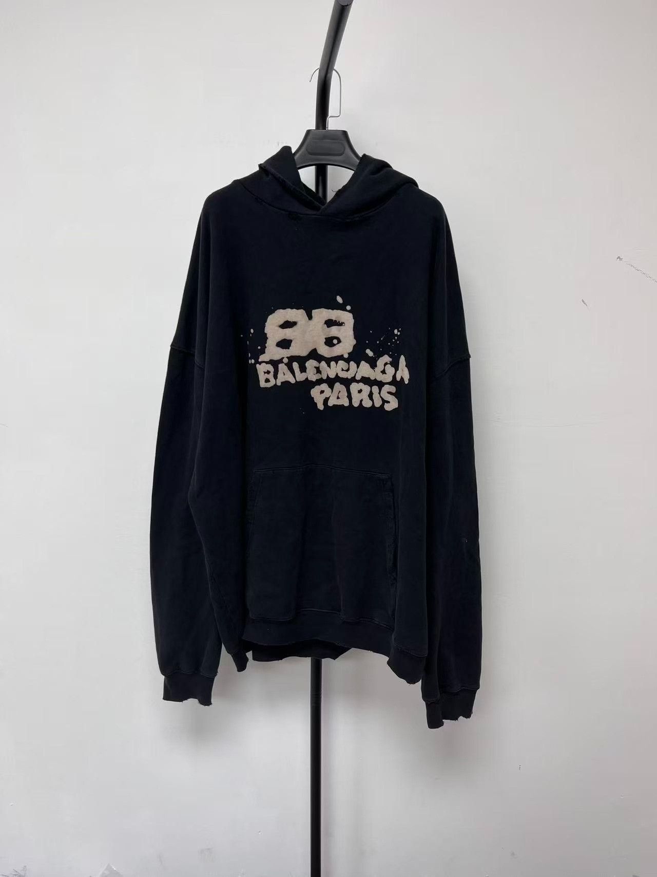 Balenciaga Balenciaga Paris Logo Hoodie L Size US L / EU 52-54 / 3 - 2 Thumbnail