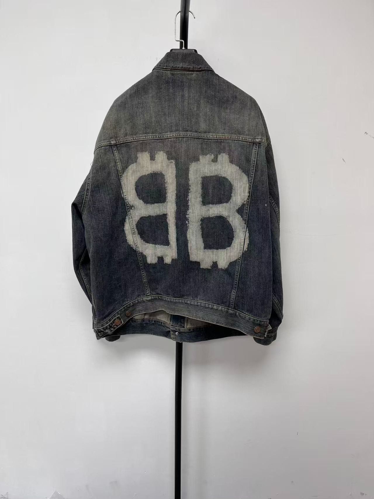 Balenciaga Balenciaga Logo Print Denim Jacket XS Size US XS / EU 42 / 0 - 2 Thumbnail