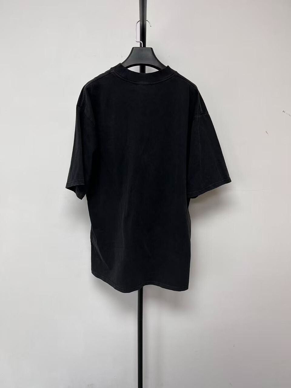 Balenciaga Balenciaga 1917 Crest Logo Washed T-Shirt S Size US S / EU 44-46 / 1 - 3 Thumbnail