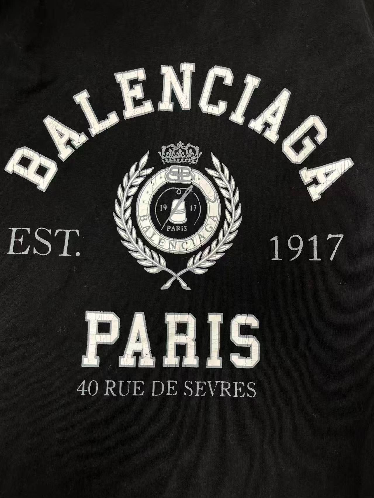 Balenciaga Balenciaga 1917 Crest Logo Washed T-Shirt S Size US S / EU 44-46 / 1 - 4 Thumbnail