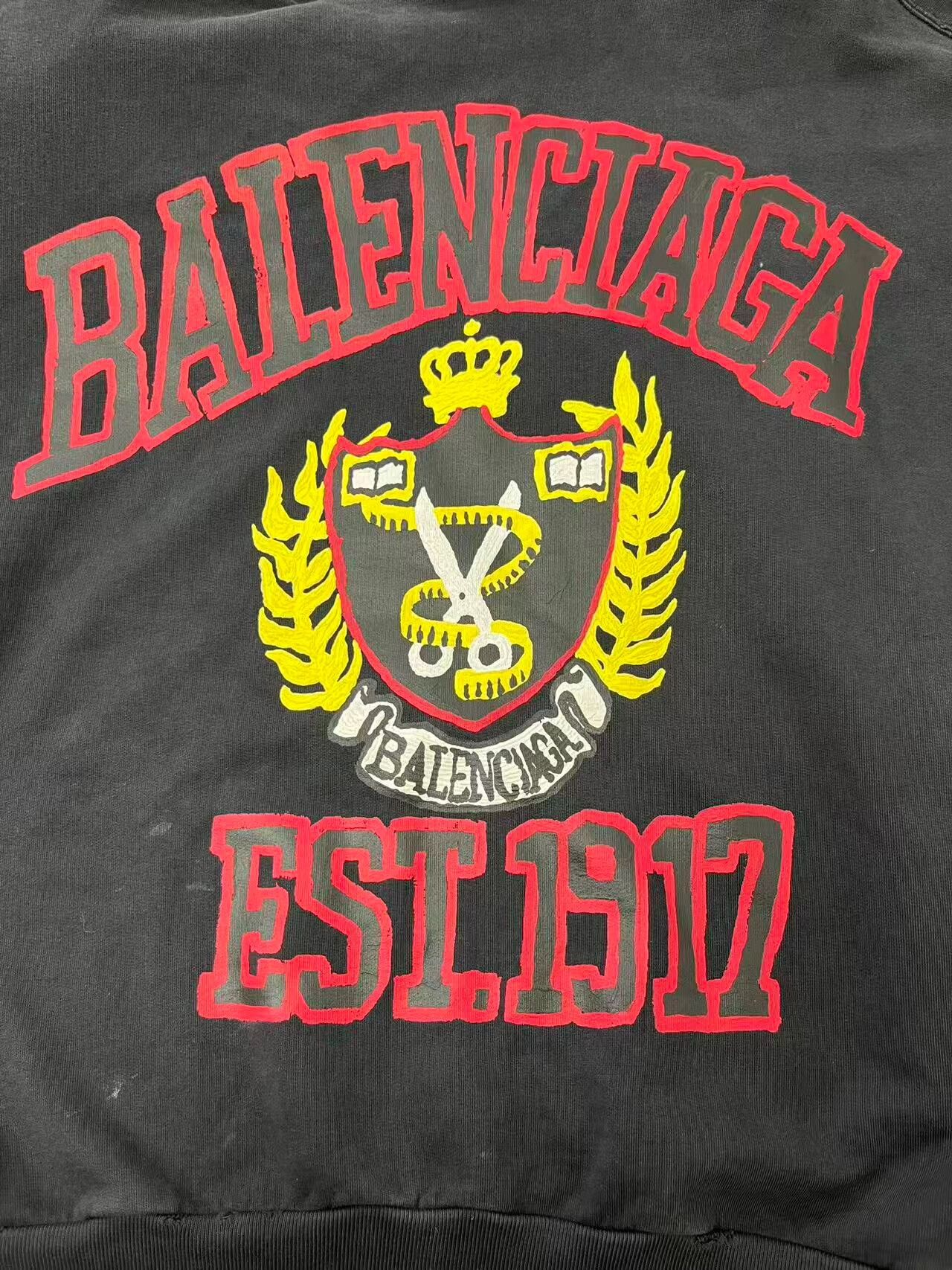 Balenciaga Balenciaga Crest Logo Hoodie XS Size US XS / EU 42 / 0 - 4 Thumbnail
