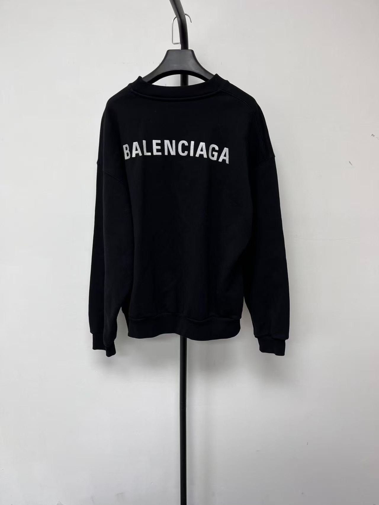 Balenciaga Balenciaga Logo Graphic Sweatshirt Size S Size US S / EU 44-46 / 1 - 3 Thumbnail