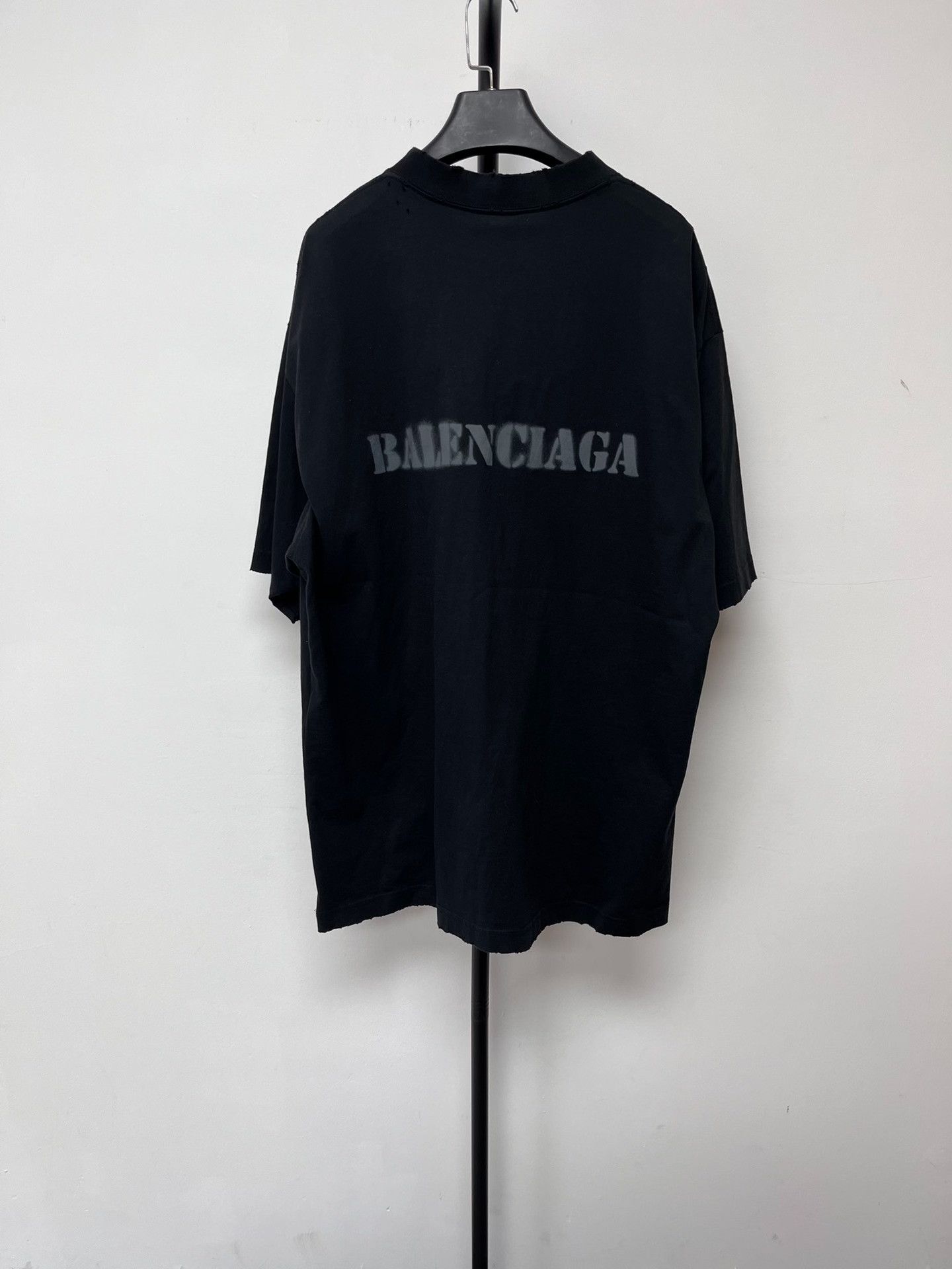 Balenciaga Balenciaga Spray Logo T-Shirt Size M Size US M / EU 48-50 / 2 - 2 Thumbnail