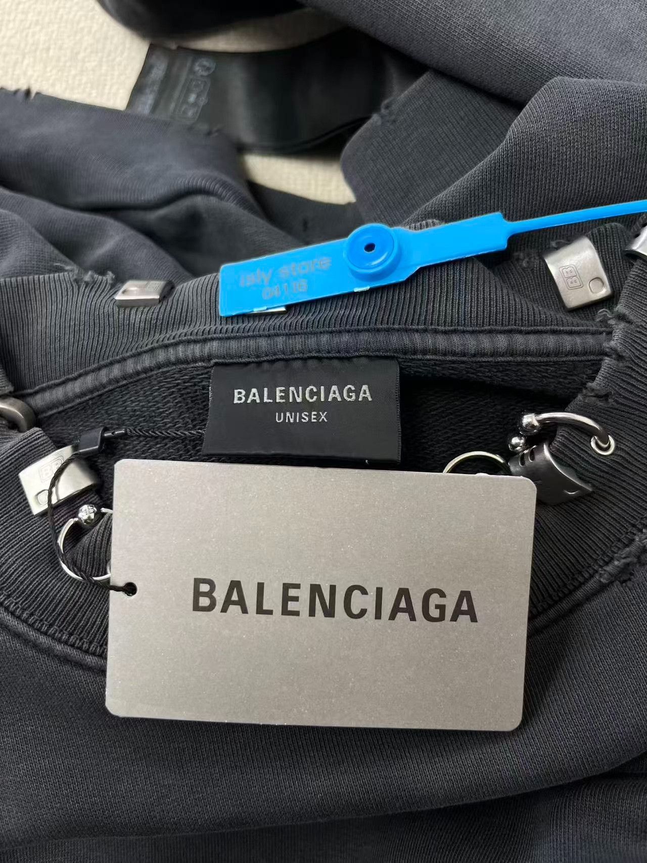 Balenciaga Balenciaga Pierced Hardware Sweatshirt Size 1 Size US S / EU 44-46 / 1 - 6 Thumbnail