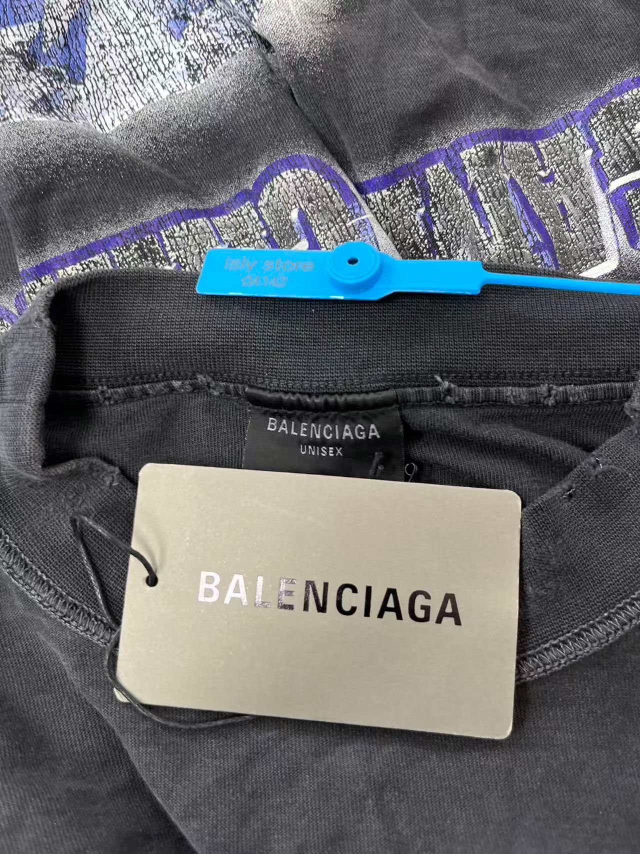 Balenciaga Balenciaga Distressed See Now Buy Now T-Shirt 3 Size US L / EU 52-54 / 3 - 6 Thumbnail