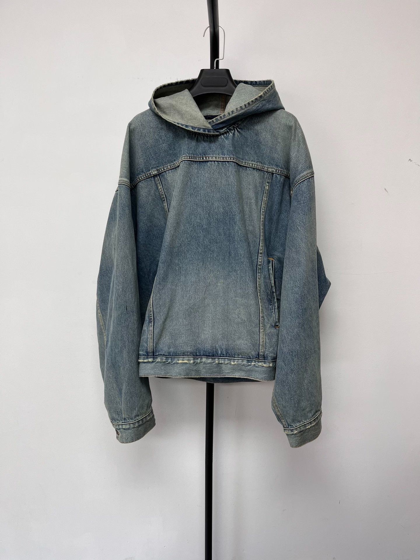 Balenciaga Balenciaga Washed Hooded Denim Pullover Jacket Size 2 Size US M / EU 48-50 / 2 - 2 Thumbnail