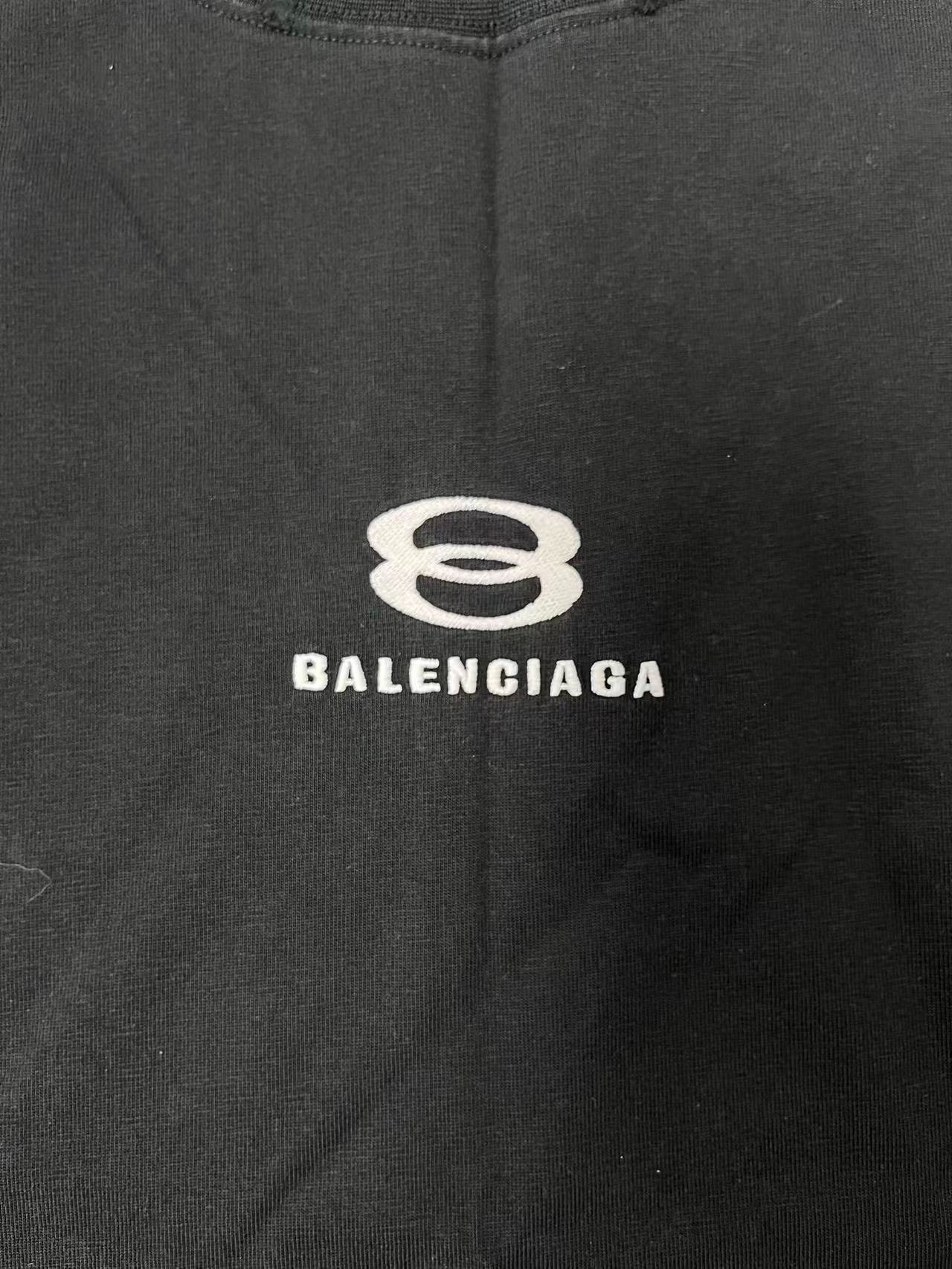 Balenciaga Balenciaga Unity Logo Distressed T-Shirt Size 2 Size US M / EU 48-50 / 2 - 4 Thumbnail
