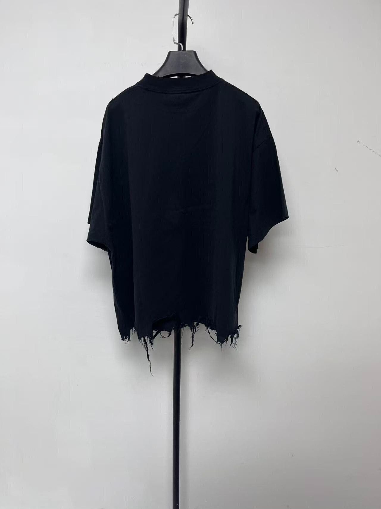 Balenciaga Balenciaga Unity Logo Distressed T-Shirt Size 2 Size US M / EU 48-50 / 2 - 3 Thumbnail