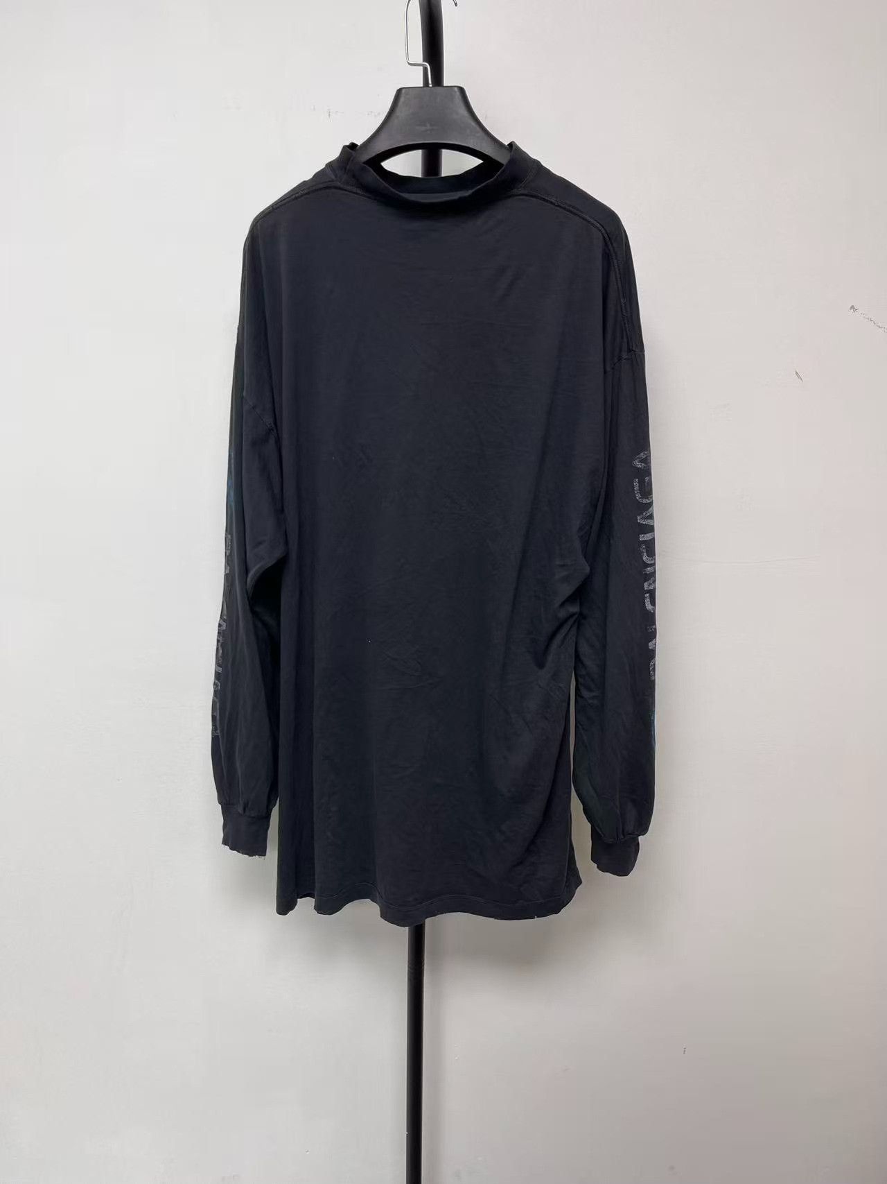 Balenciaga Balenciaga Graphic Print Long Sleeve T-Shirt Size 1 Size US S / EU 44-46 / 1 - 3 Thumbnail