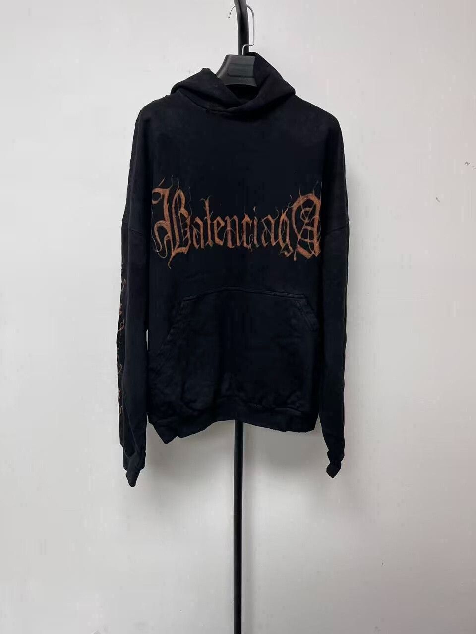 Balenciaga Balenciaga Gothic Metal Logo Distressed Hoodie Size 2 Size US M / EU 48-50 / 2 - 2 Thumbnail