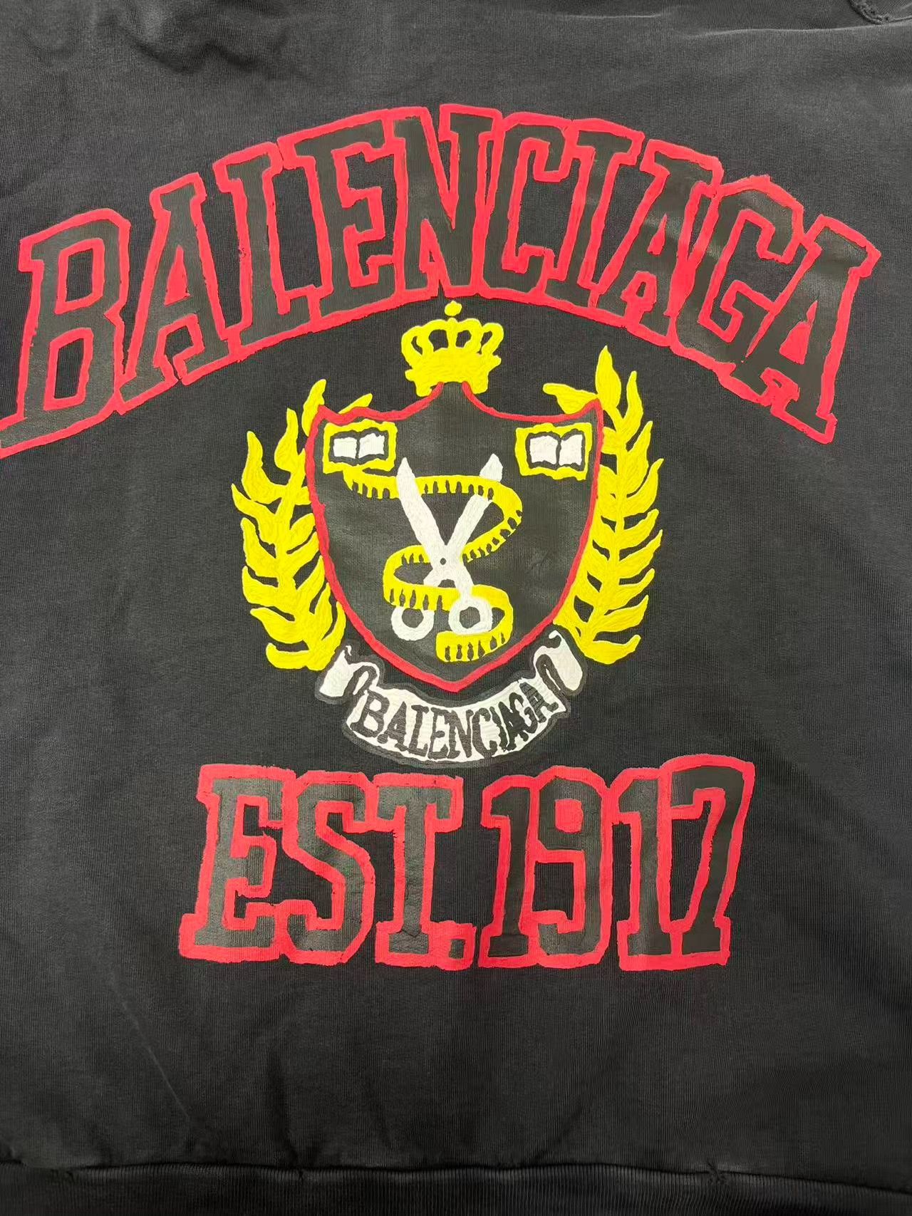 Balenciaga Balenciaga Crest Print Logo Hoodie XS Size US XS / EU 42 / 0 - 4 Thumbnail