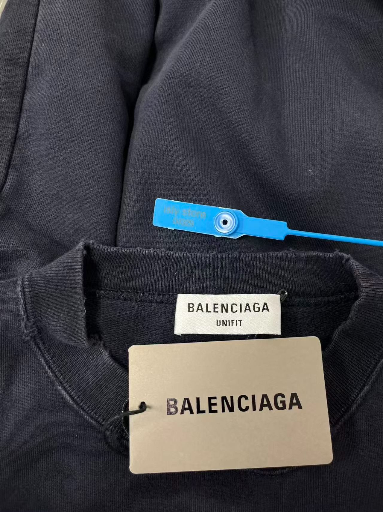 Balenciaga Balenciaga FBI Print Sweatshirt XS Size US XS / EU 42 / 0 - 6 Thumbnail