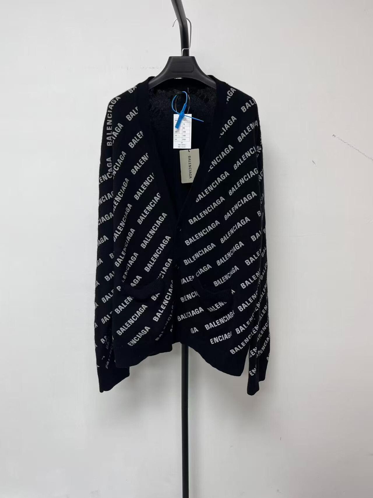 Balenciaga Balenciaga Logo Intarsia Wool Cardigan S Size S / US 4 / IT 40 - 2 Thumbnail