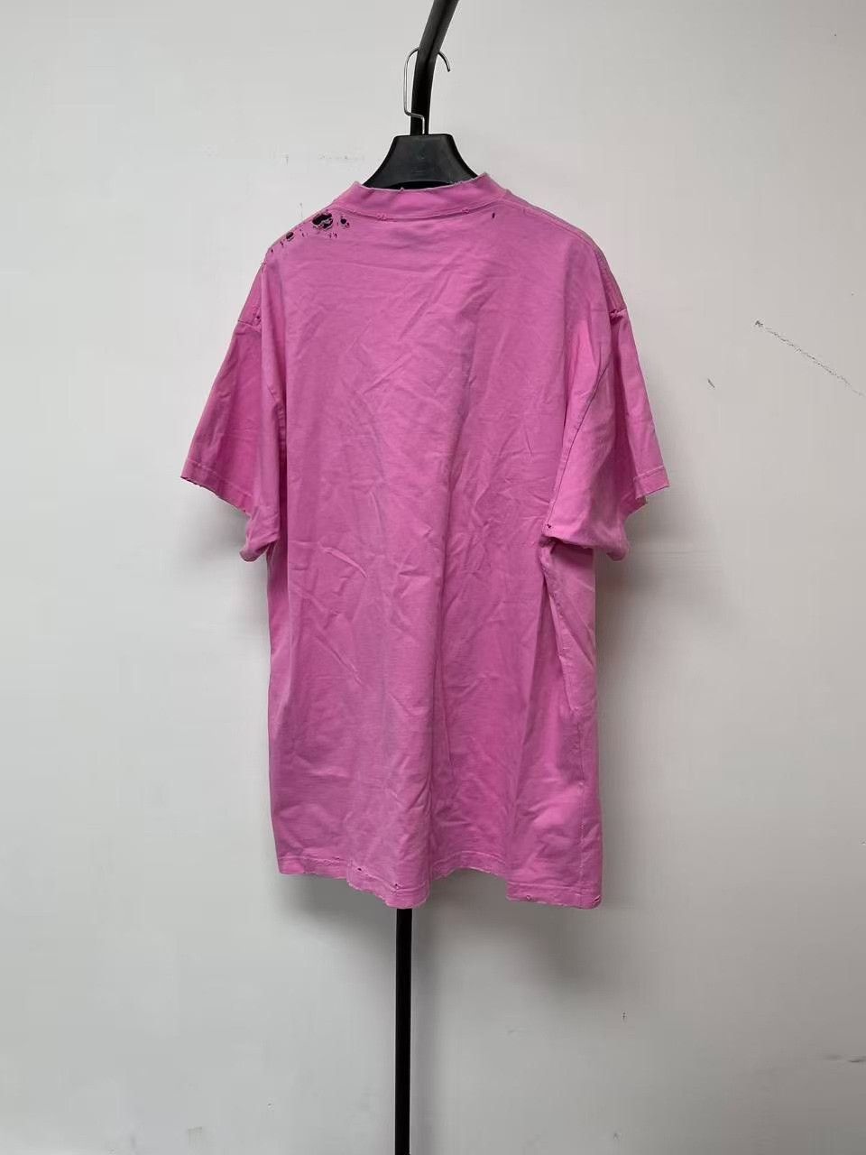Balenciaga Balenciaga Graphic Print Distressed T-Shirt 1 Size S / US 4 / IT 40 - 3 Thumbnail