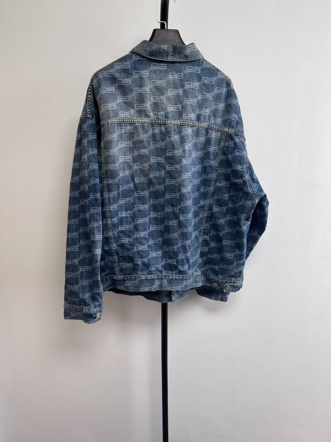 Balenciaga Balenciaga Monogram Print Denim Jacket XS Size US XS / EU 42 / 0 - 3 Thumbnail