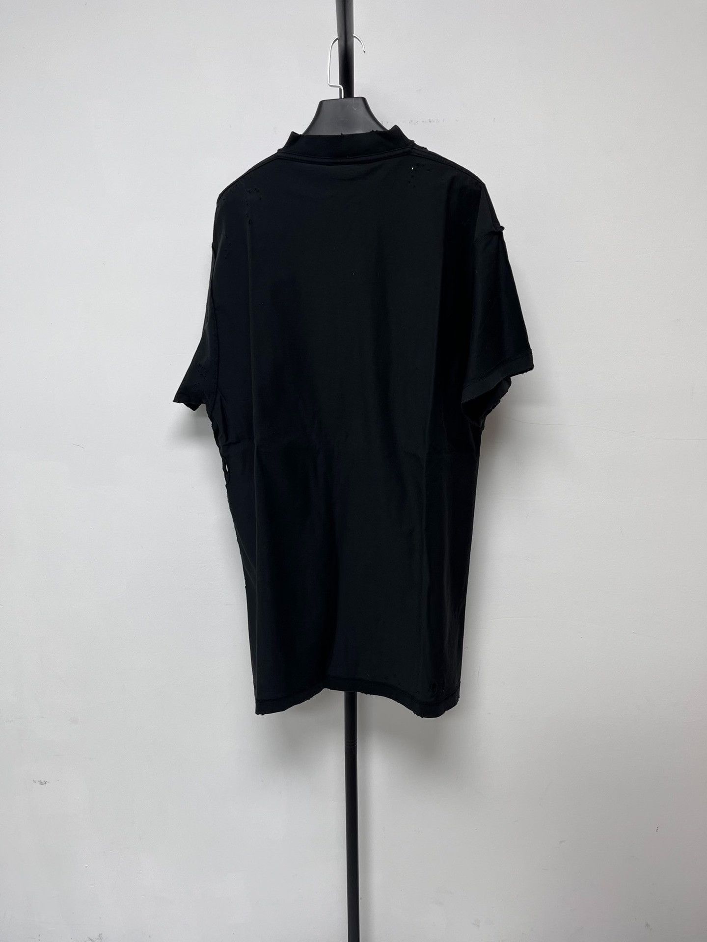 Balenciaga Balenciaga Antwerpen Shield Print T-Shirt Size 1 Size US S / EU 44-46 / 1 - 3 Thumbnail