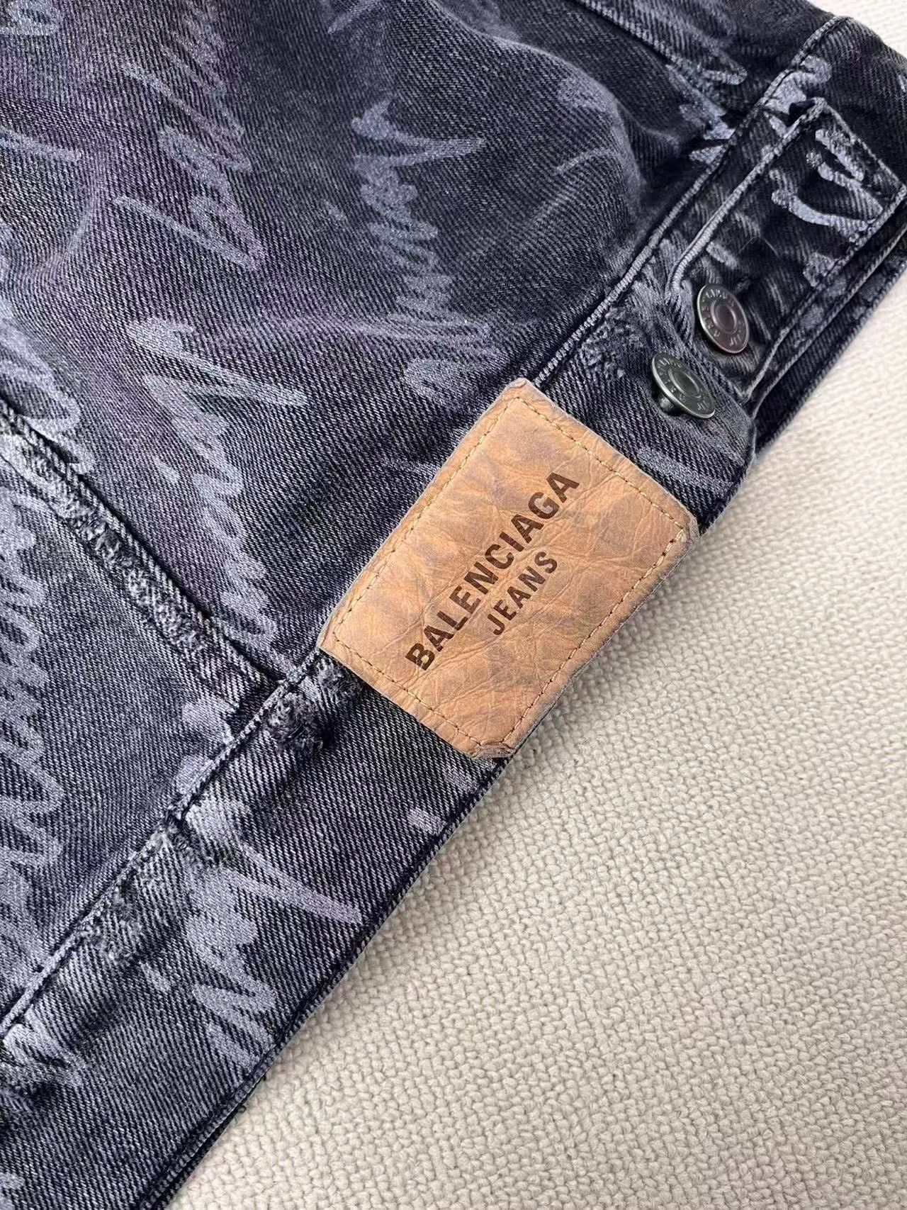 Balenciaga Balenciaga All-Over Logo Denim Jacket 3 Size XL / US 12-14 / IT 48-50 - 4 Thumbnail