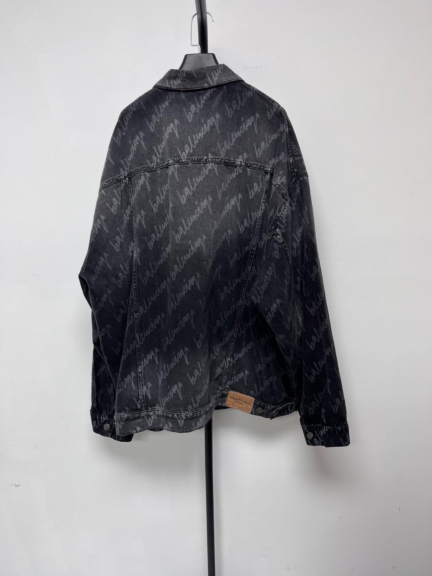 Balenciaga Balenciaga All-Over Logo Denim Jacket 3 Size XL / US 12-14 / IT 48-50 - 3 Thumbnail