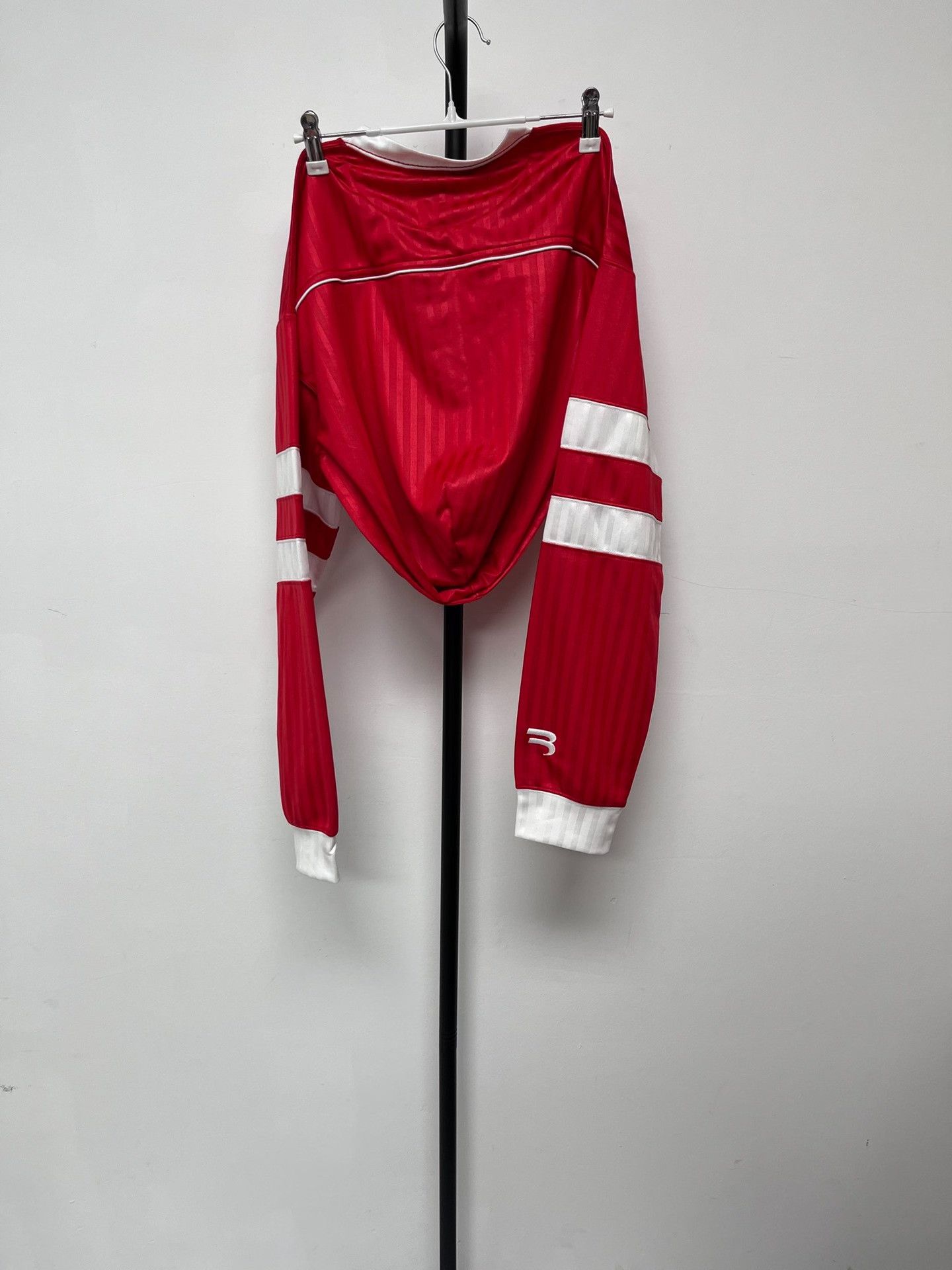 Balenciaga Balenciaga Red Soccer Scarf Jersey Top Size M Size US M / EU 48-50 / 2 - 3 Thumbnail