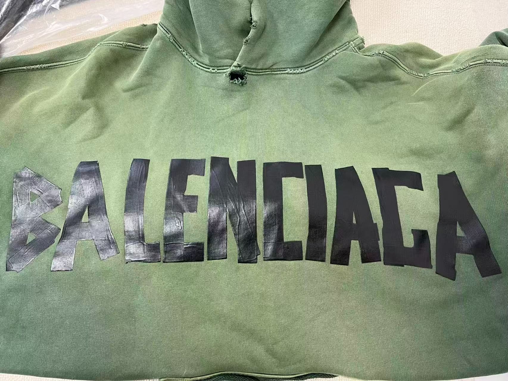 Balenciaga Balenciaga Distressed Tape Logo Hoodie XL Size US XL / EU 56 / 4 - 4 Thumbnail