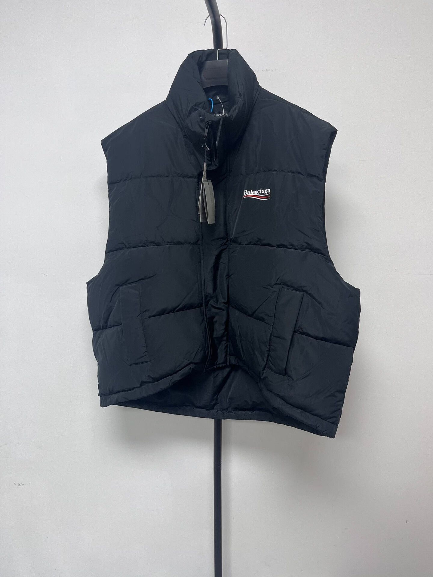Balenciaga Balenciaga Political Campaign Logo Puffer Vest 46 Size US S / EU 44-46 / 1 - 2 Thumbnail
