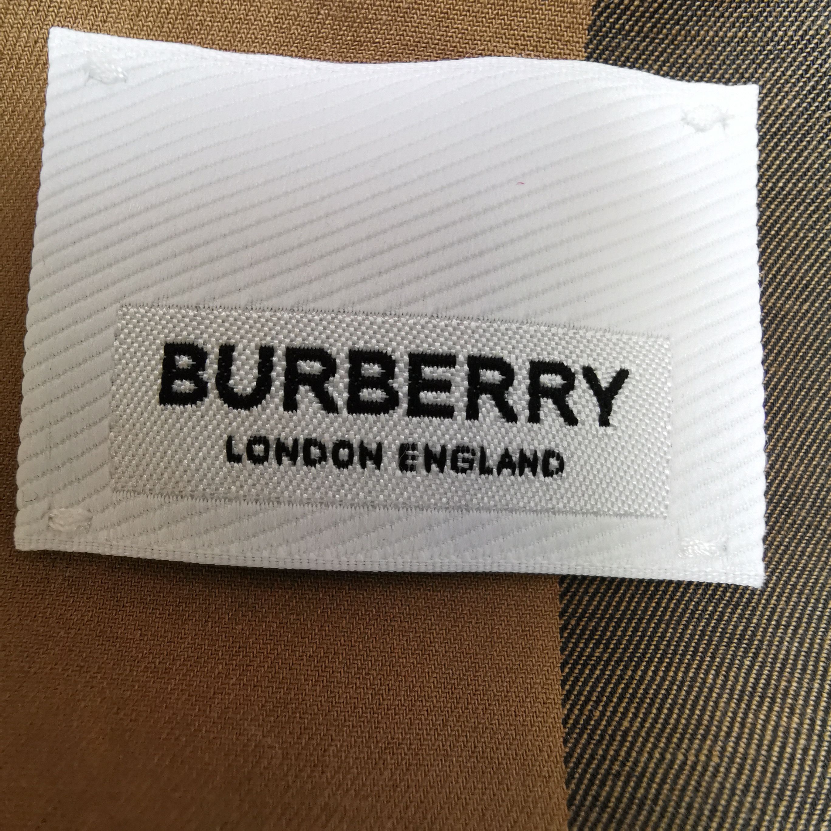 Burberry Burberry Men m Button Ups Size US M / EU 48-50 / 2 - 5 Thumbnail