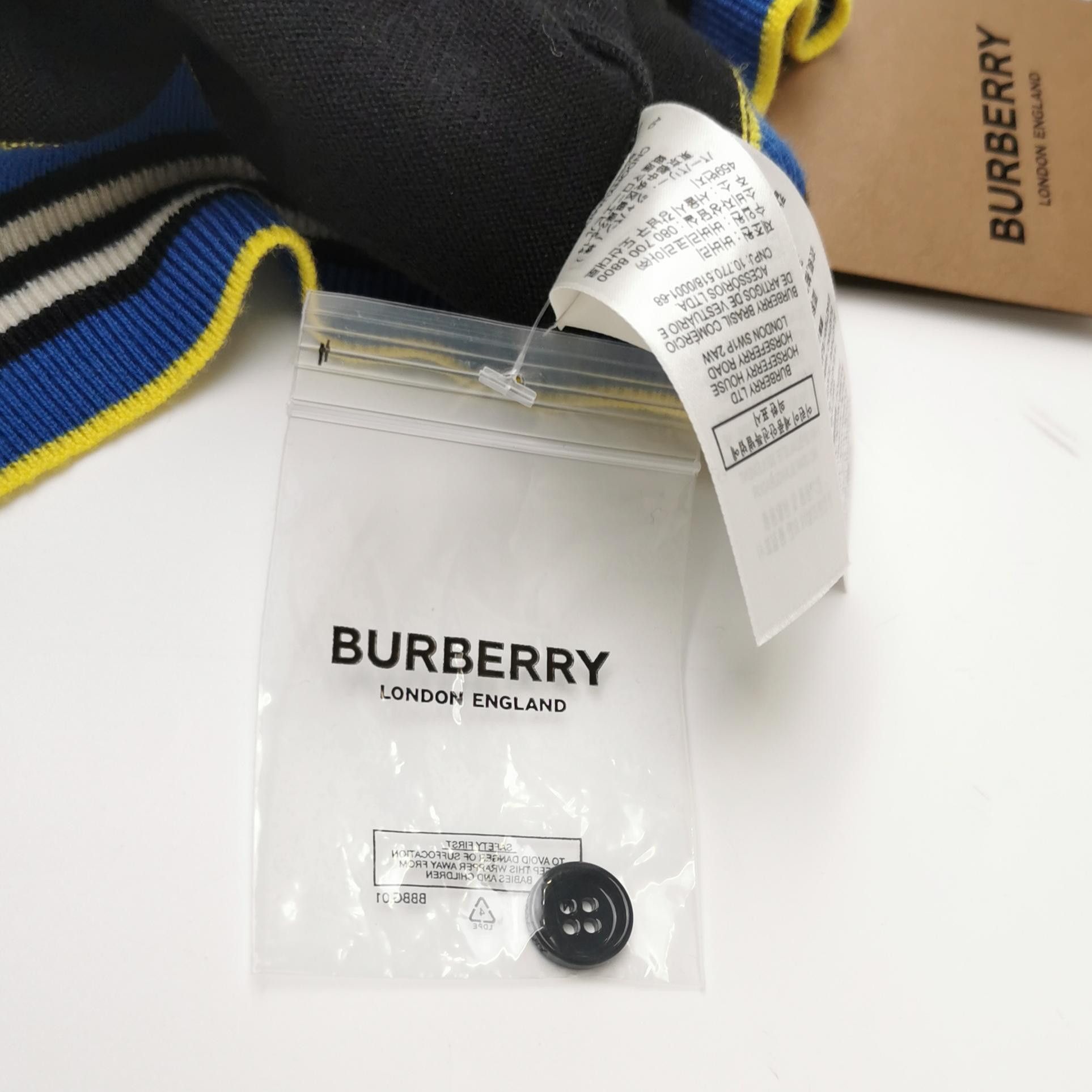 Burberry Burberry Men s Sweaters Knitwear Size US S / EU 44-46 / 1 - 5 Thumbnail