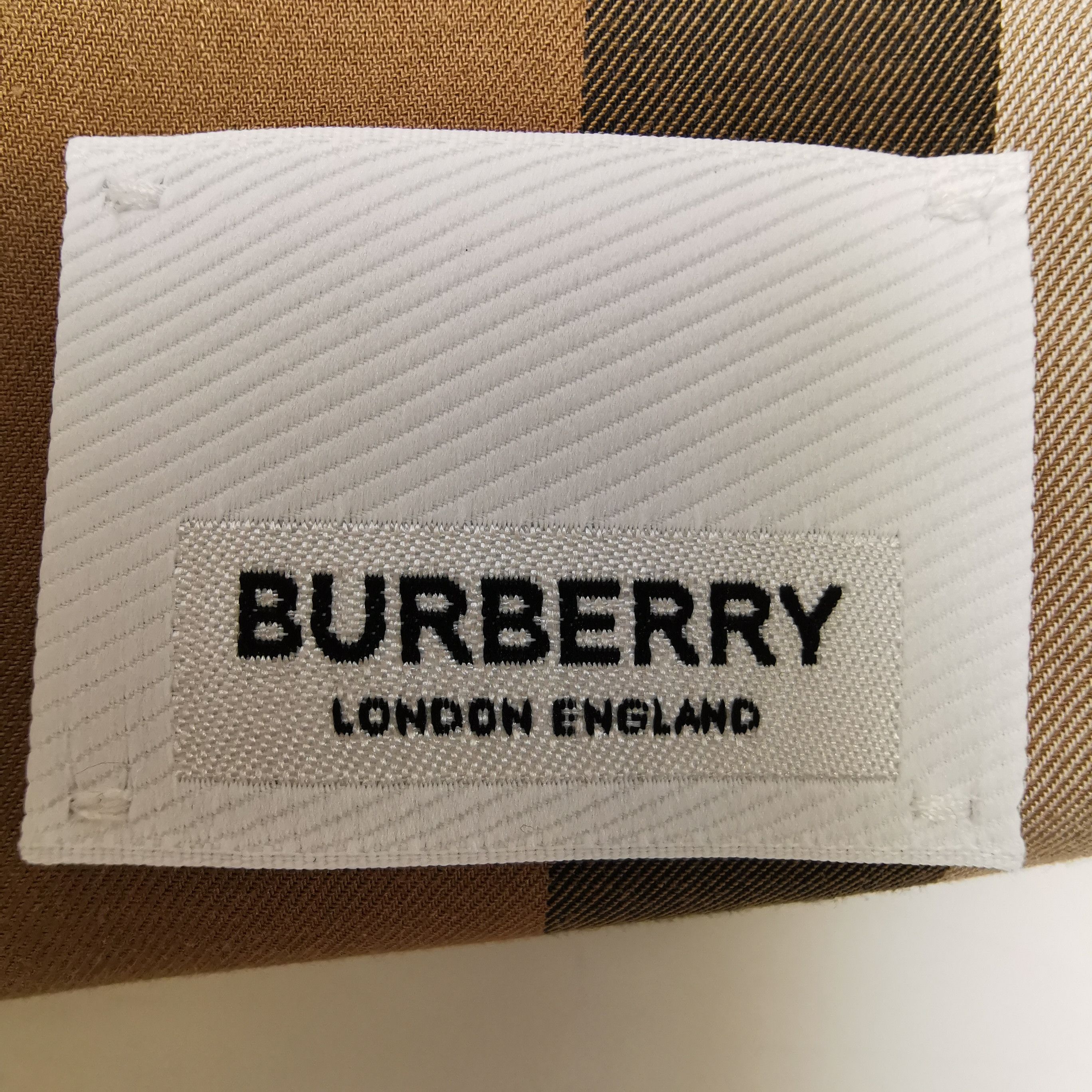 Burberry Burberry Men m Button Ups Size US M / EU 48-50 / 2 - 5 Thumbnail