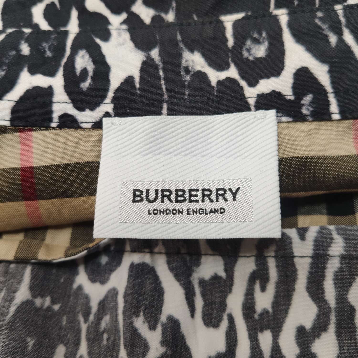Burberry Burberry Men m Button Ups Size US M / EU 48-50 / 2 - 4 Thumbnail