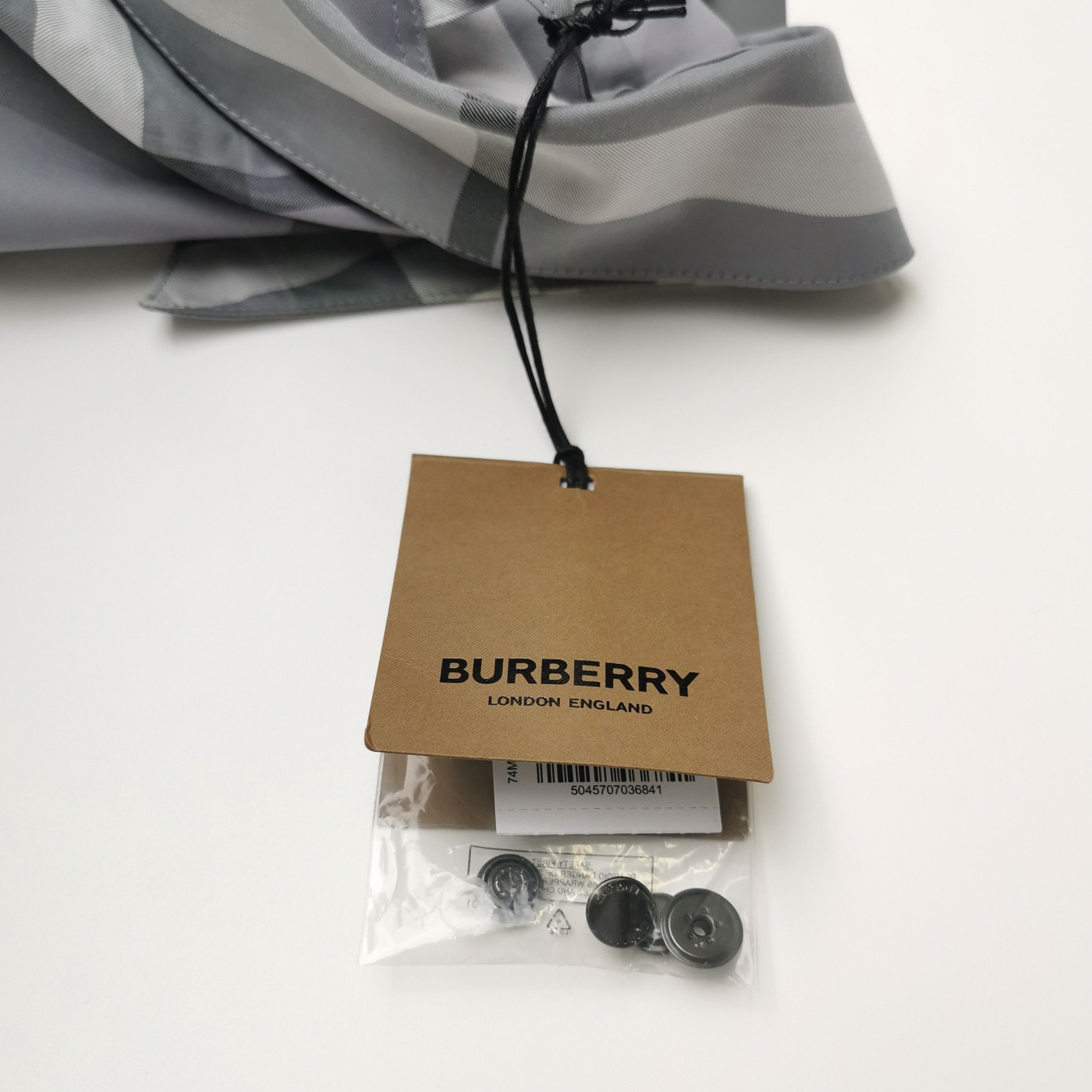 Burberry Burberry Men m Light Jackets Size US M / EU 48-50 / 2 - 4 Thumbnail