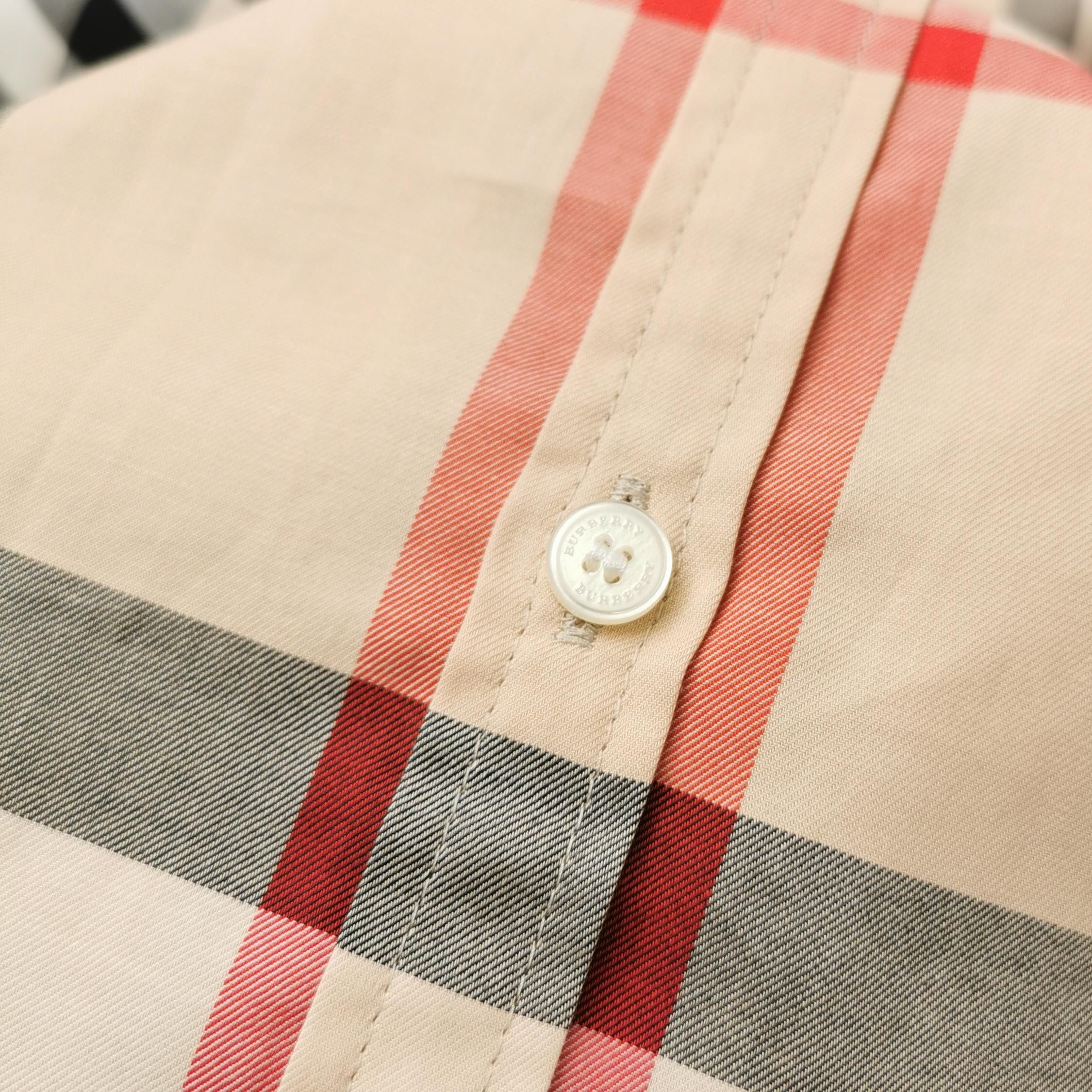 Burberry Burberry Men m Button Ups Size US M / EU 48-50 / 2 - 3 Thumbnail