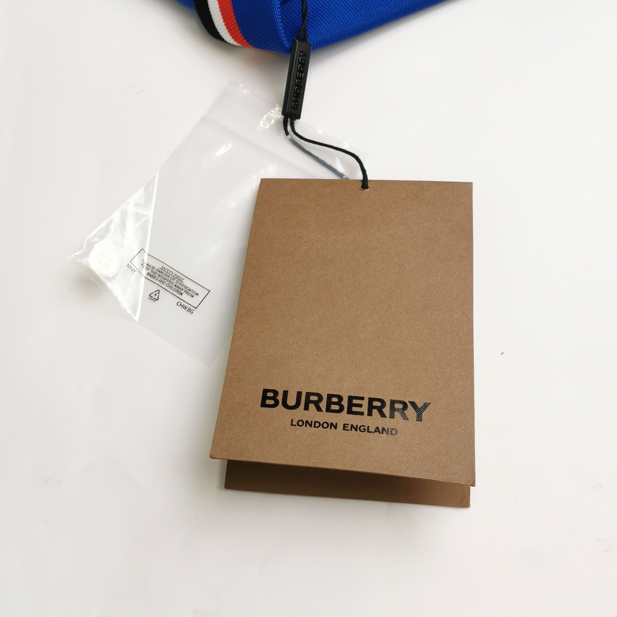 Burberry Burberry Men m Short Sleeve Shirts Size US M / EU 48-50 / 2 - 4 Thumbnail
