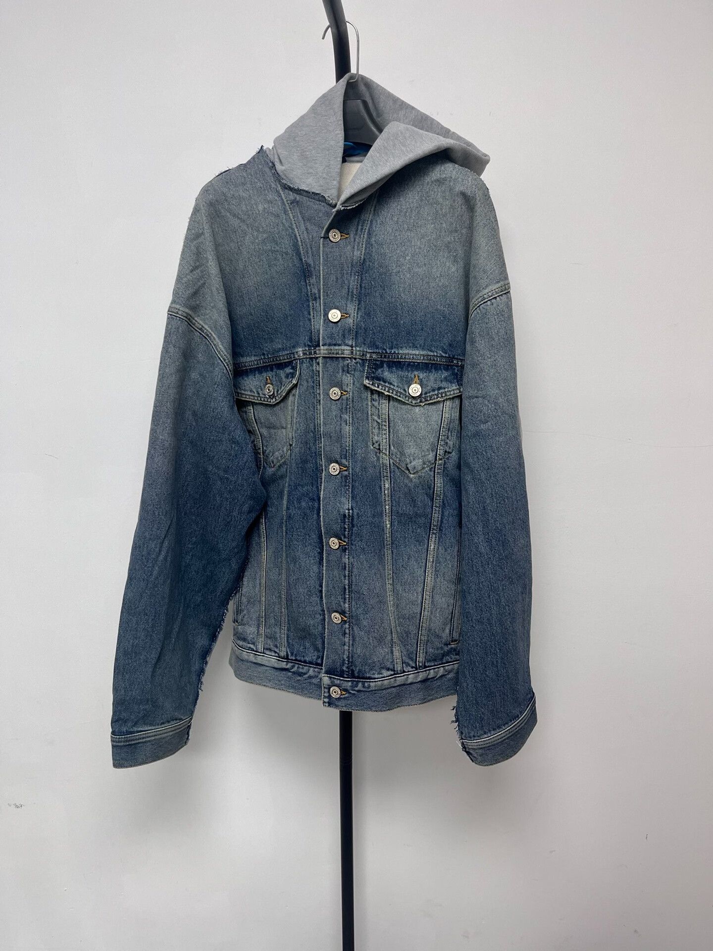 Balenciaga Balenciaga Logo Paneled Hoodie Denim Jacket 1 Size US S / EU 44-46 / 1 - 3 Thumbnail