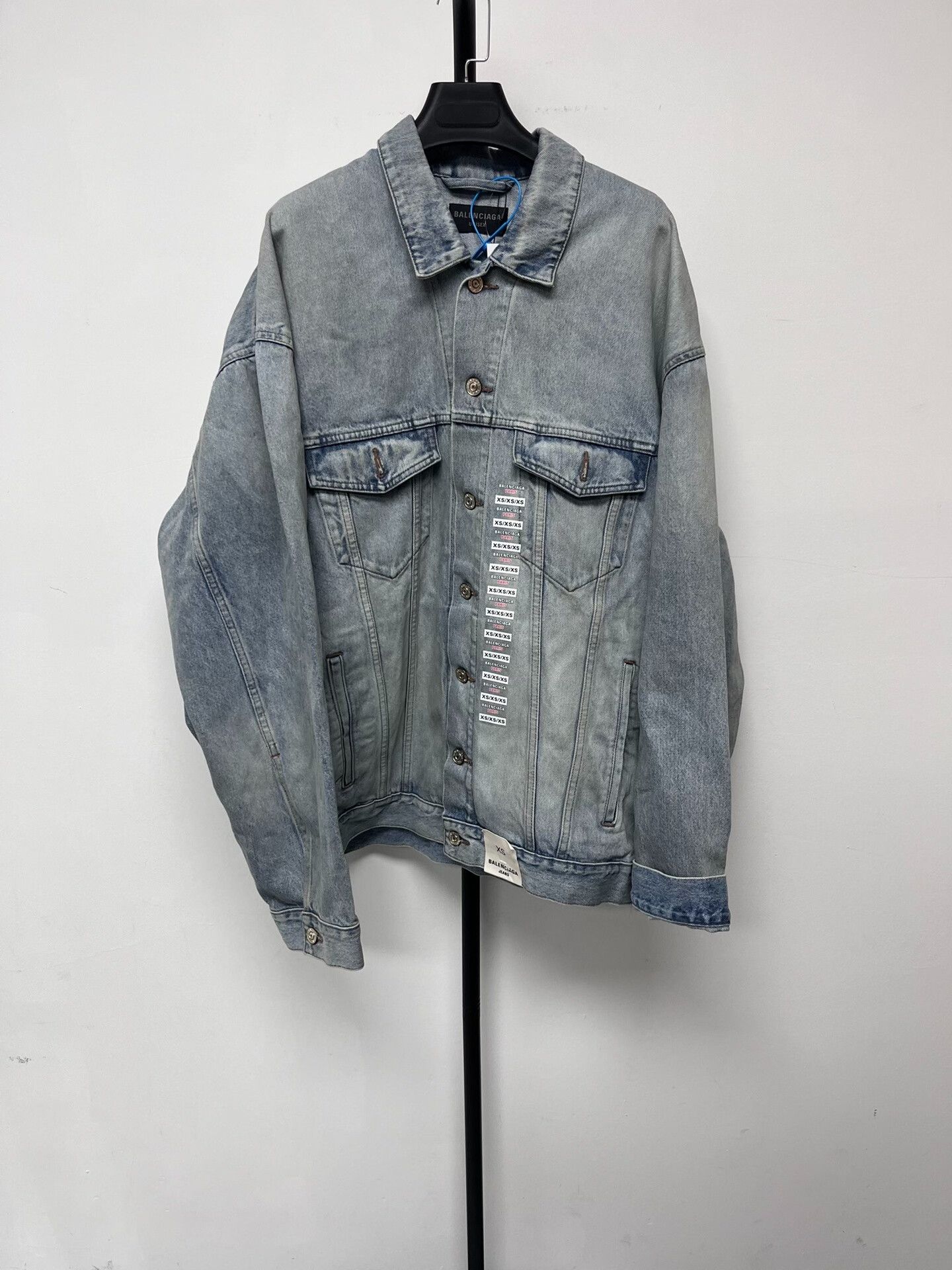 Balenciaga Balenciaga Washed Denim Jacket Size 1 Size US S / EU 44-46 / 1 - 2 Thumbnail